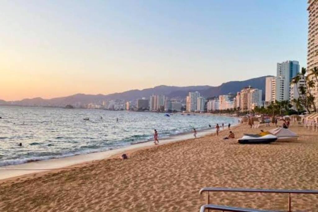 Blue Coast With Pool And Ocean View 10 To 35 P Villa Acapulco Exterior photo