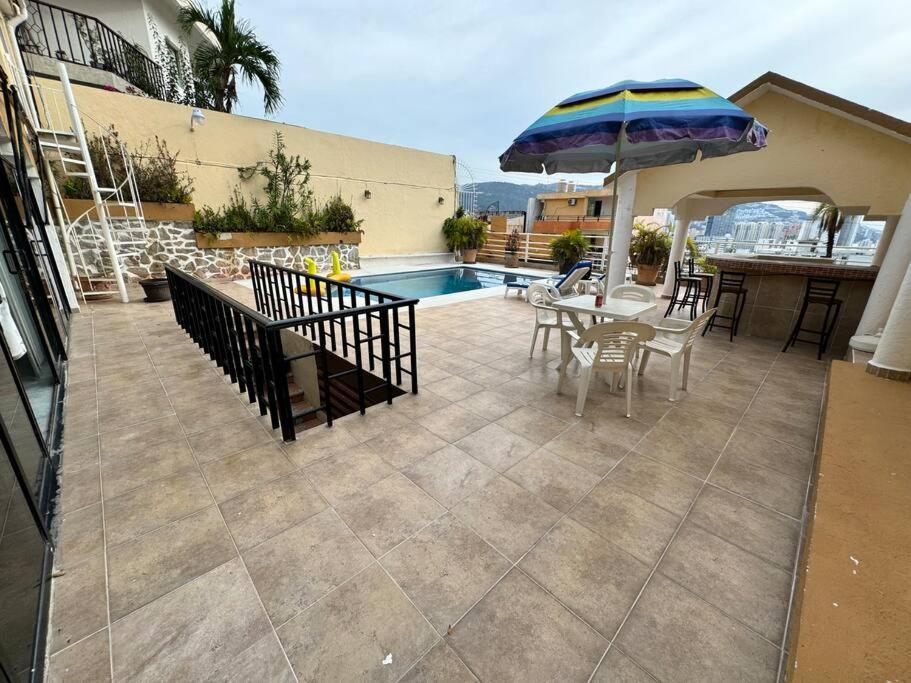 Blue Coast With Pool And Ocean View 10 To 35 P Villa Acapulco Exterior photo
